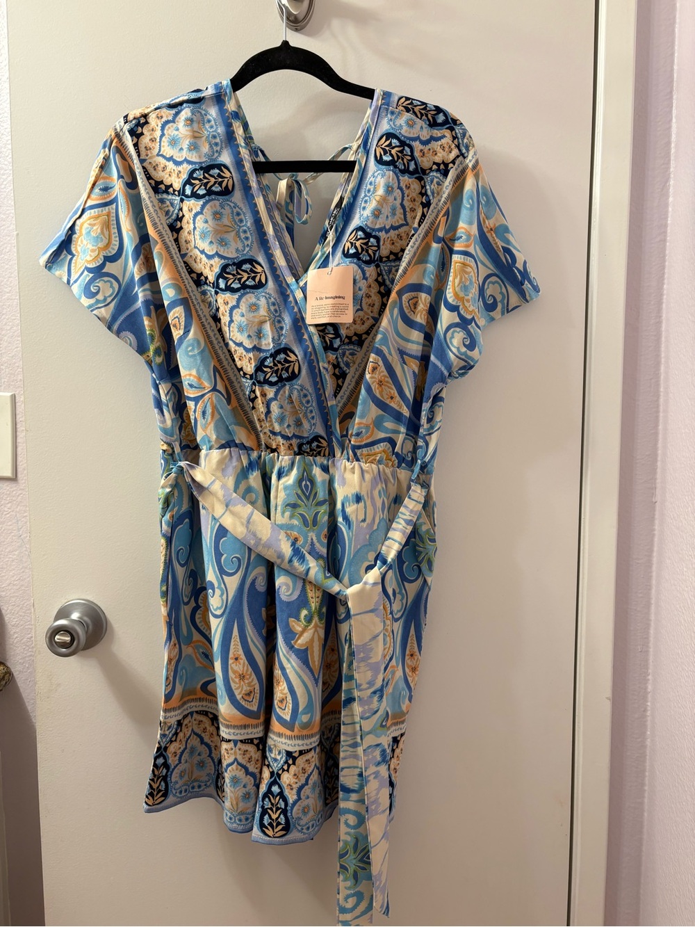 Bloomchic Blue Paisley Print V-Neck Women’s Rhomper PTP 23/L 34 NWT